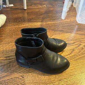 Cat & Jack Kids Black Ankle Boots with Bow